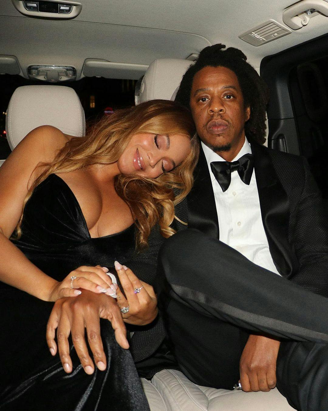 beyonce black white dress Beyonc in a Black and White Polka Dot Dress
