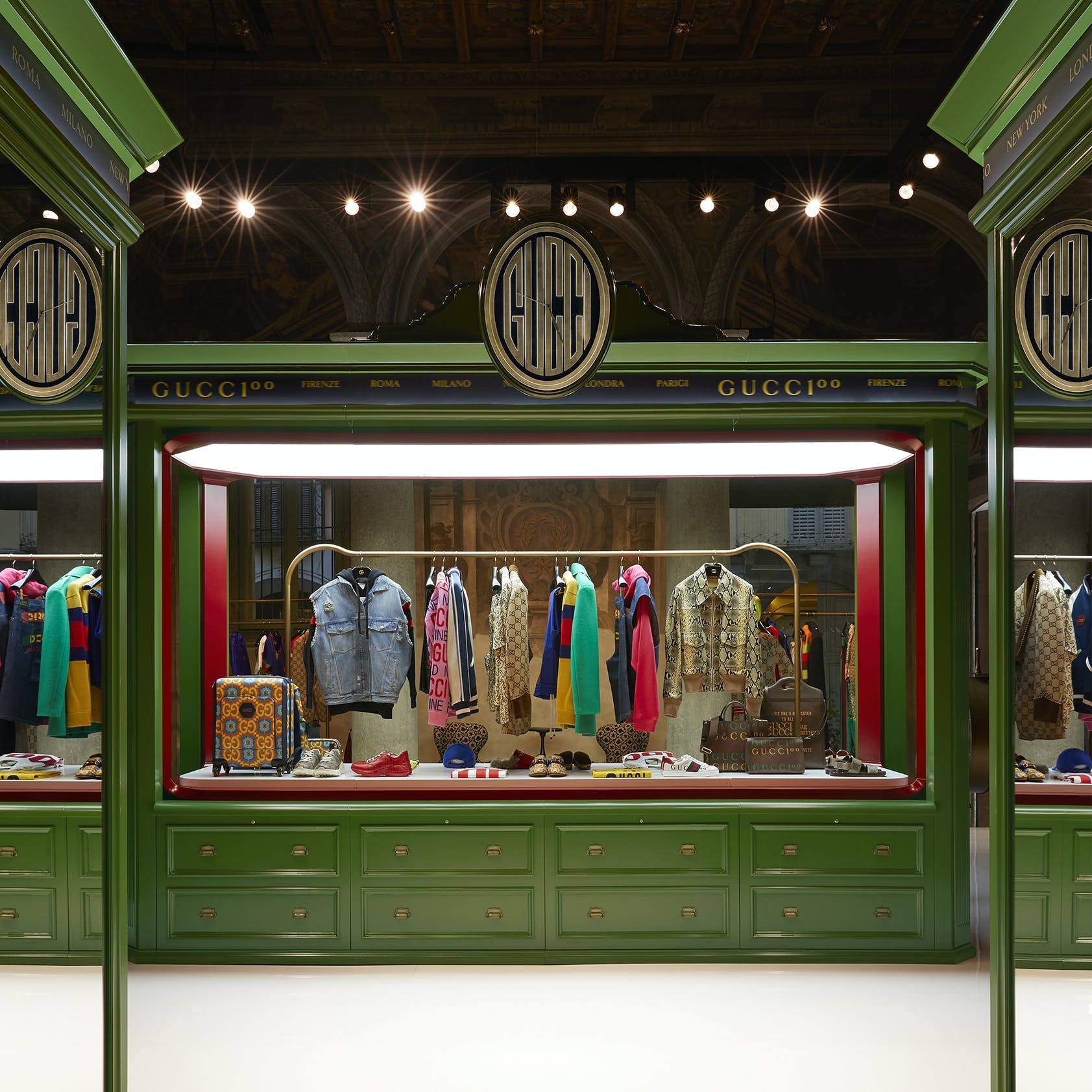 Gucci Circolo Celebrates the Maison's Stylistic Codes with Immersive  Experience