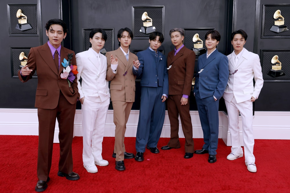 Every Look from the 2022 Grammy Awards Red Carpet — Fashion Olivia