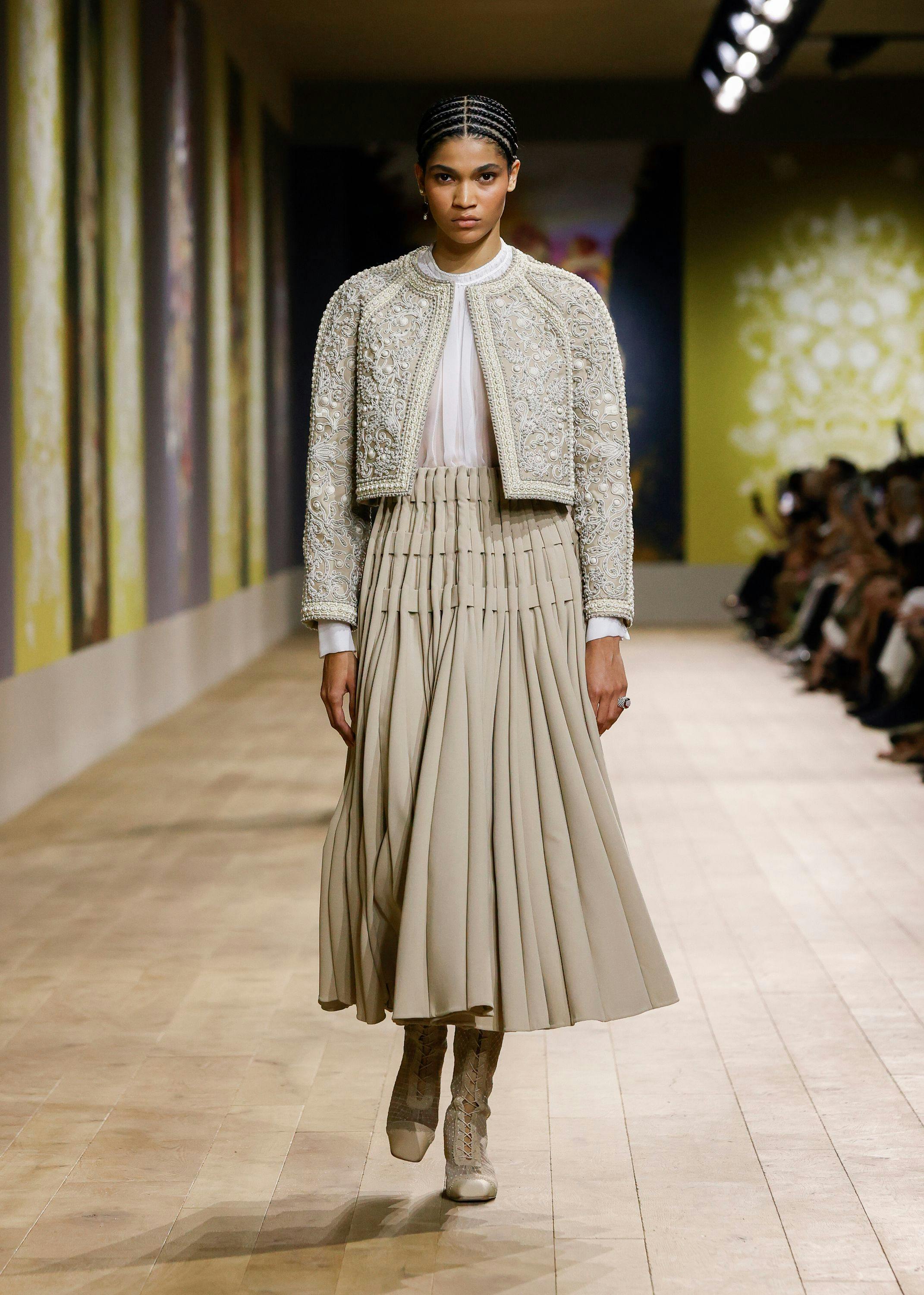 10 Fall/Winter 2022 Haute Couture Runway Trends — Dior Schiaparelli Chanel  Balenciaga