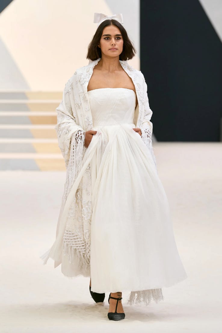 CHANEL Fall-Winter 2022/23 Haute Couture Show, The Bride — CHANEL