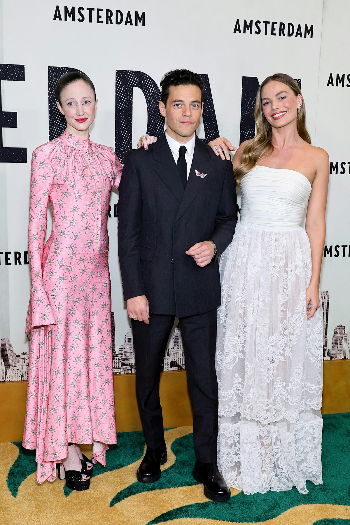 All the Best Looks From the 'Amsterdam' Premieres — Margot Robbie Rami ...