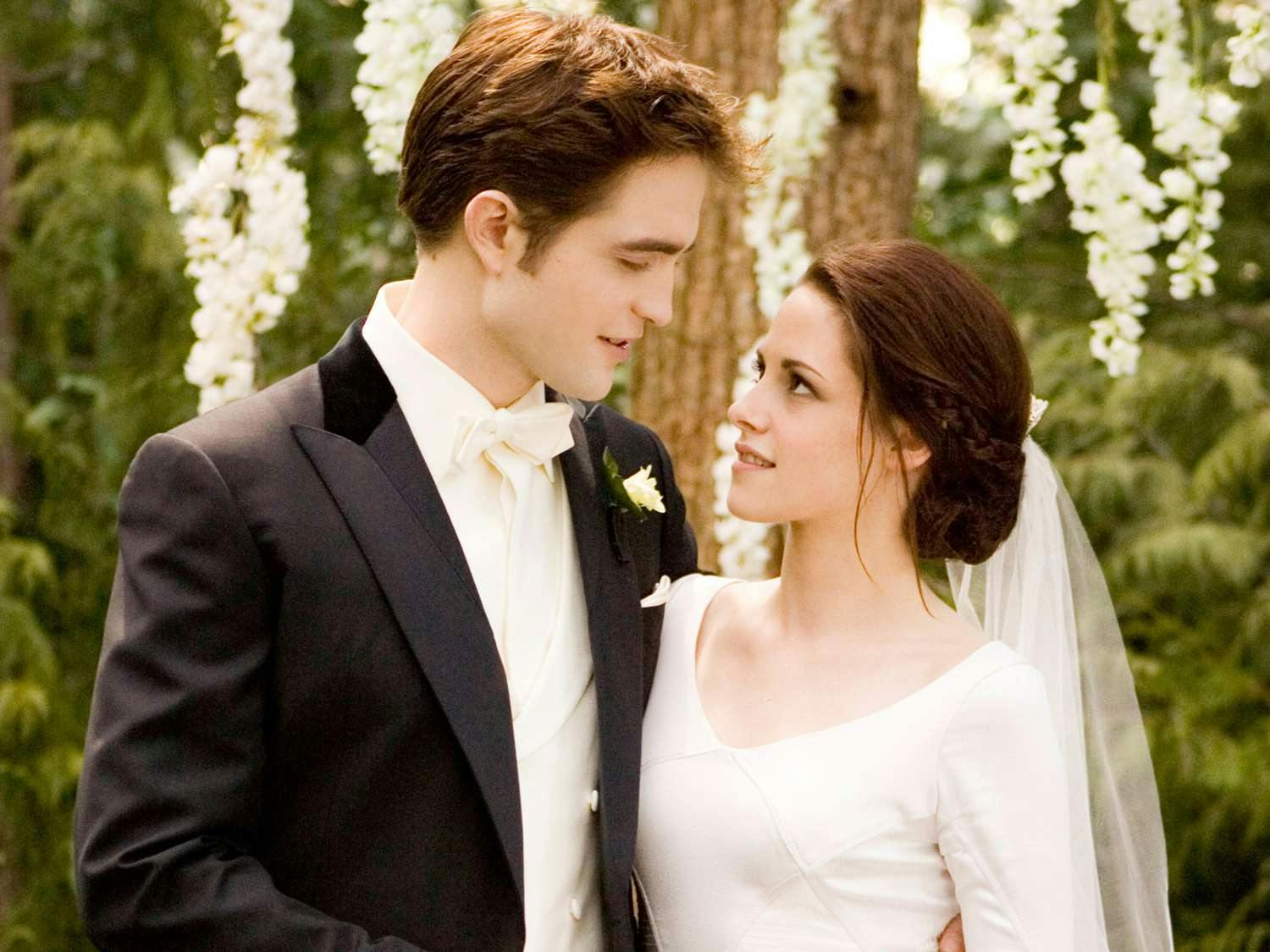 Kristen Stewart Still Loves her 'Twilight' Wedding Dress, image size:1500x1125