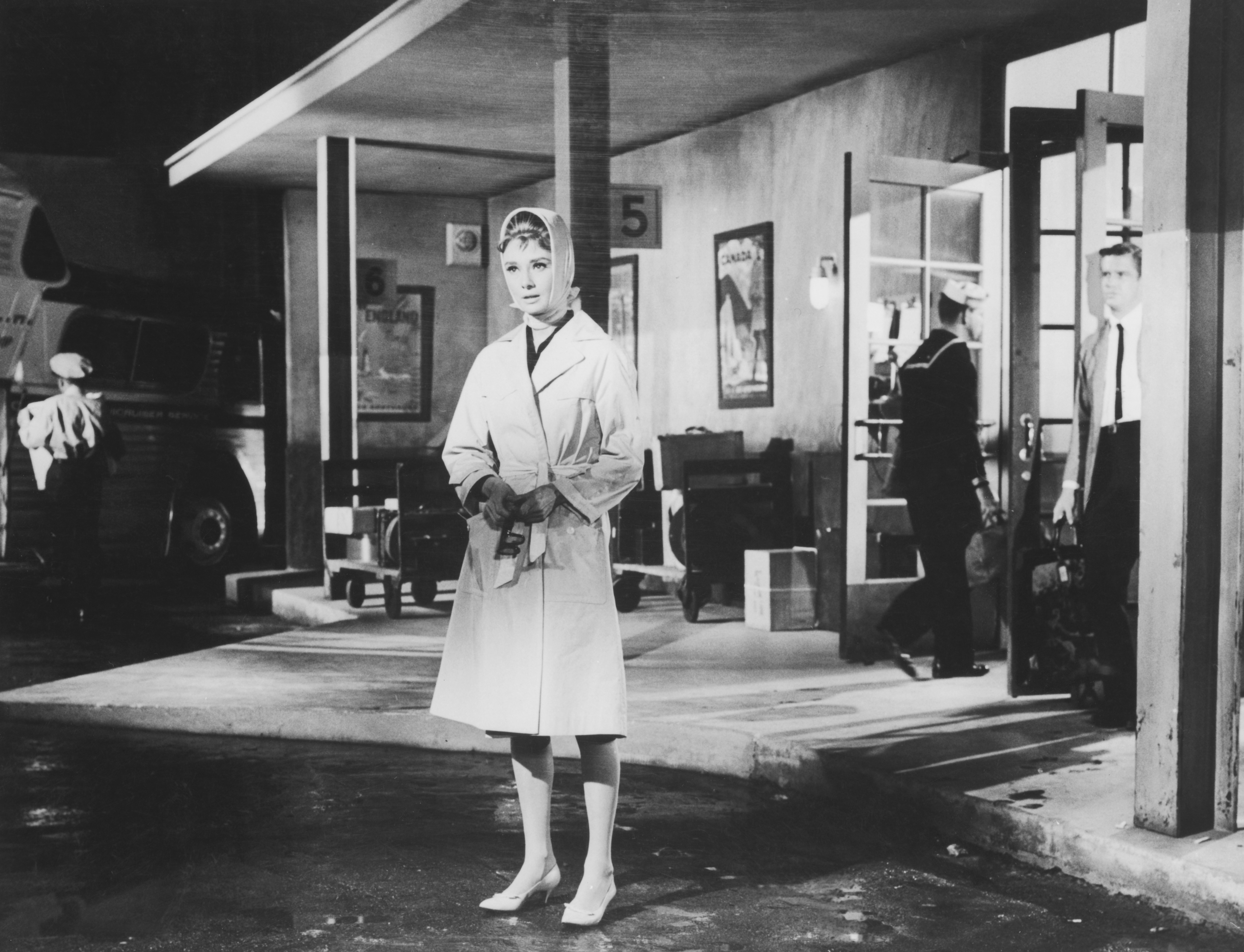 ジャケット・アウター LUXURY MATERIAL TIELOCKEN COAT cthy Burberry The Kensington Trench Coat | Black | FARFETCH