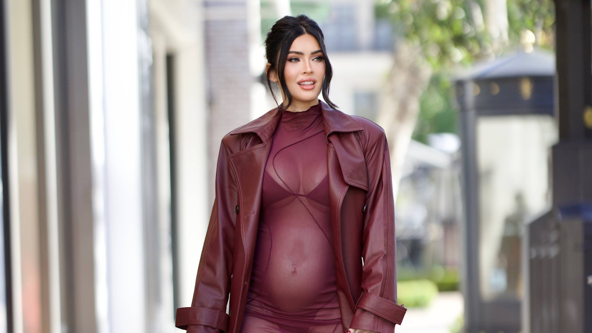 Megan fox redefine la moda de maternidad con un vestido transparente 1