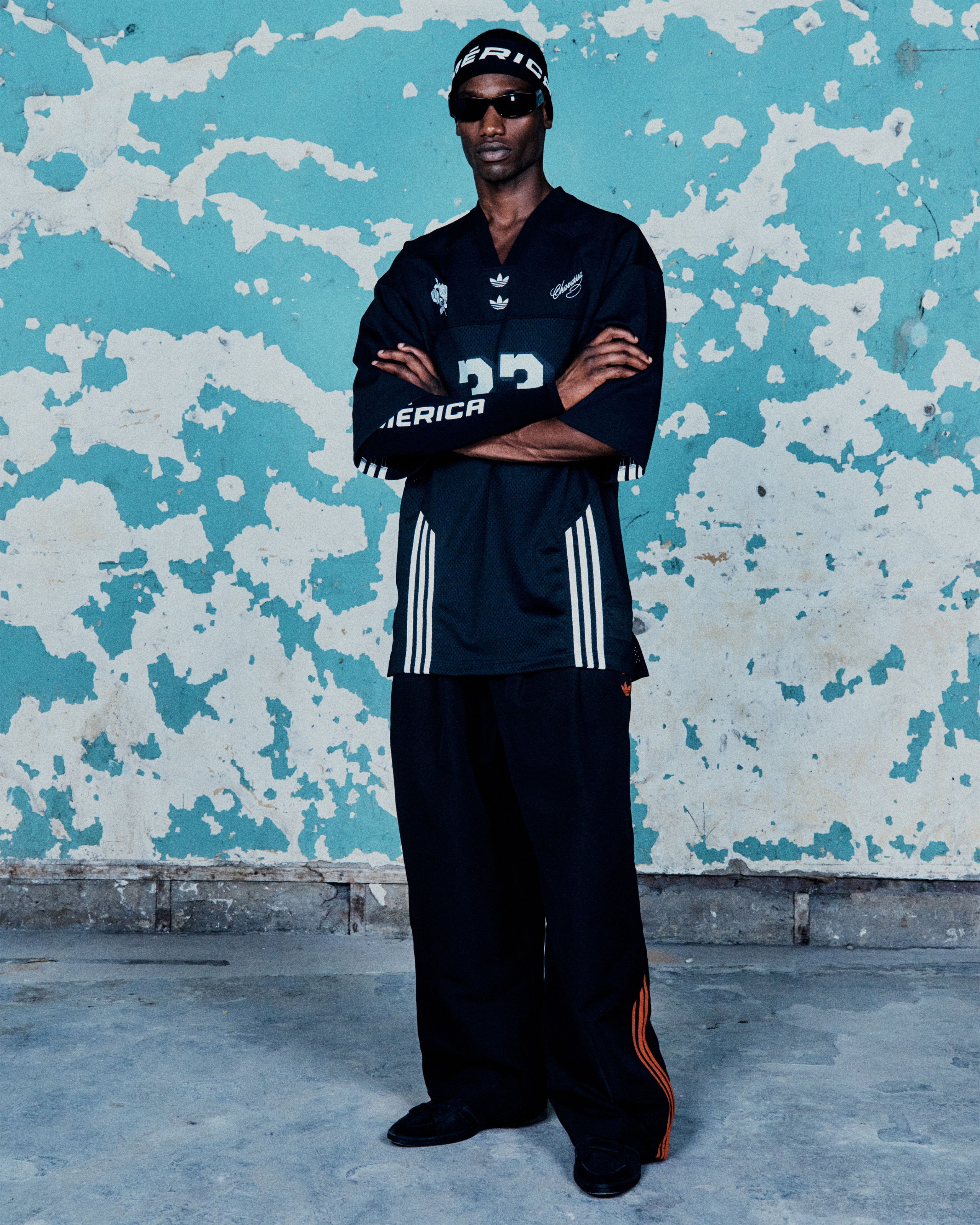 ウェア WILLY CHAVARRIA x adidas Originals 0400022817447_BLACK?wid=600&