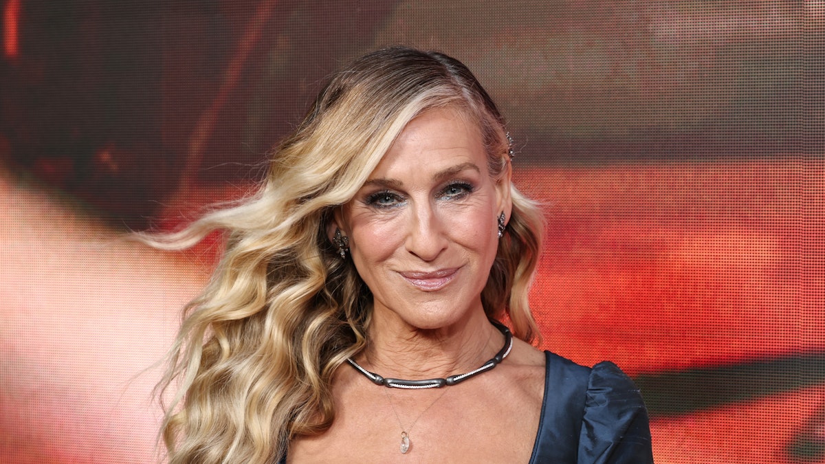 Sarah Jessica Parker Wears $5,072 Archival Vivienne Westwood for 'AJLT' Premiere Sarah Jessica Parker Wears $5,072 Archival Vivienne Westwood for 'AJLT' Premiere