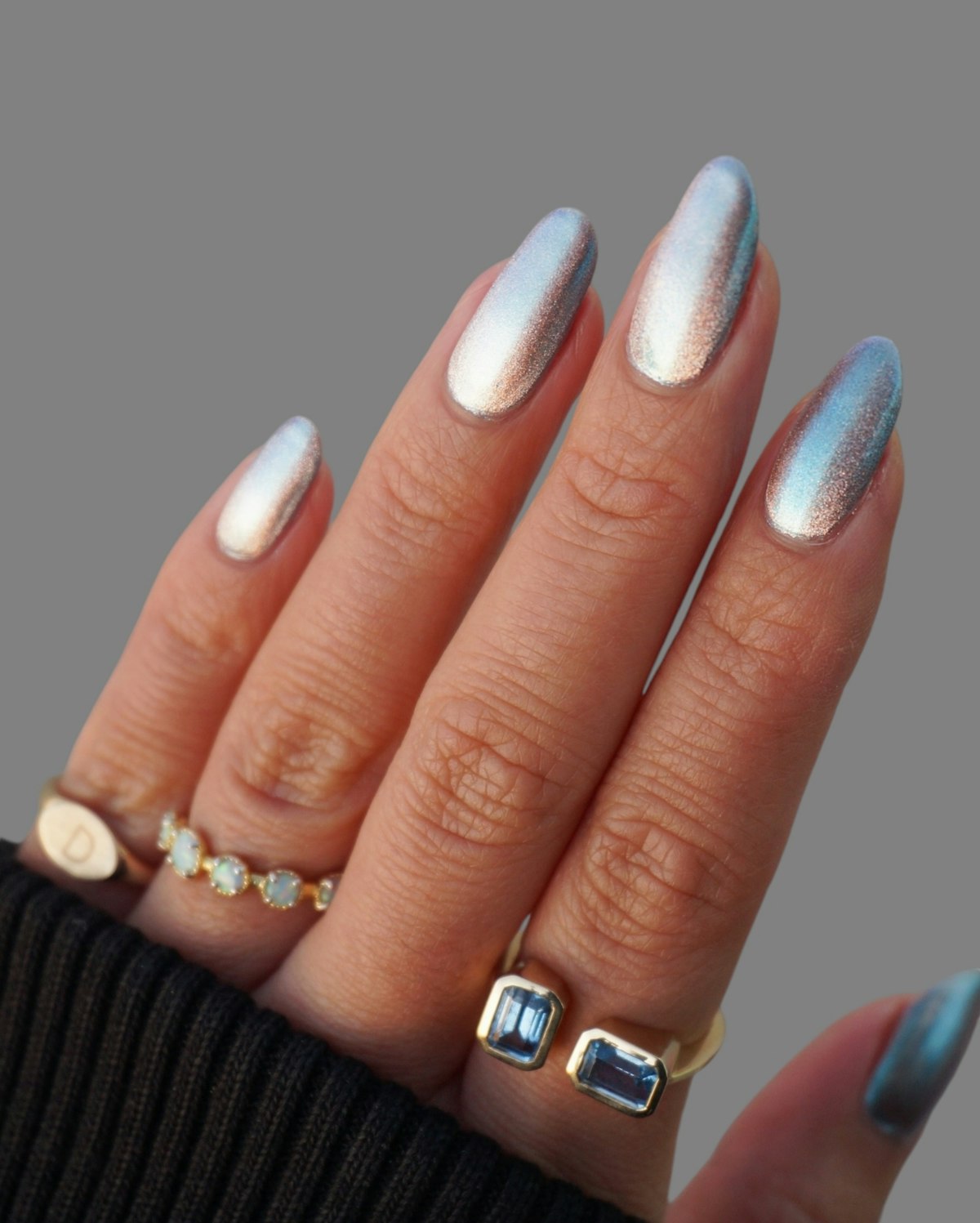 Pretty Holographic Ombré Nails 2025