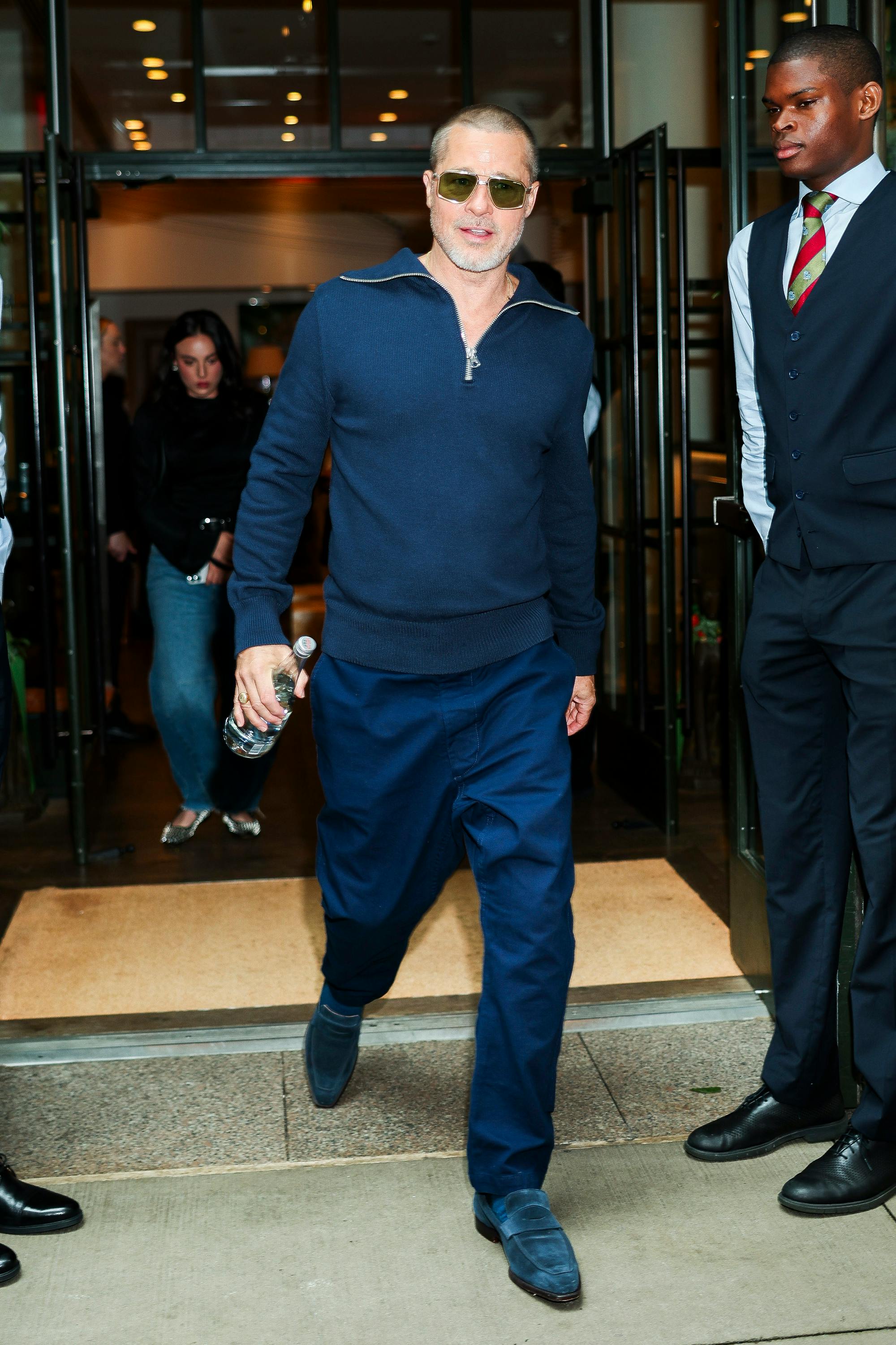 how to dress with a buzz cut Brad Pitt Channels '90s David Beckham in Slim Sweater, Salt-Pepper REGULATION MARINE ENLISTED DRESS Brad pitt Jennifer size:FREE