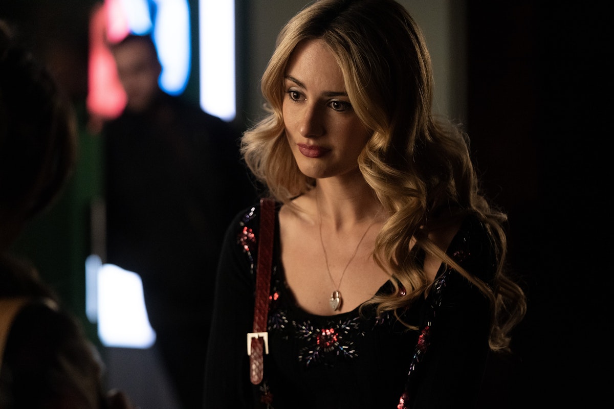 'Tell Me Lies' Season 3 Episode 7 Recap - Bree's Exhibit, Bree's Mom, Wrigley and Pippa