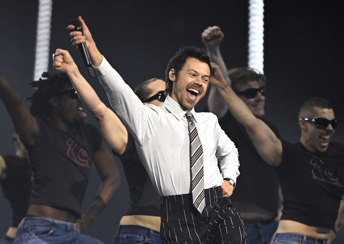Harry Styles Wants To Live in the Moment– Interview, MSG Show