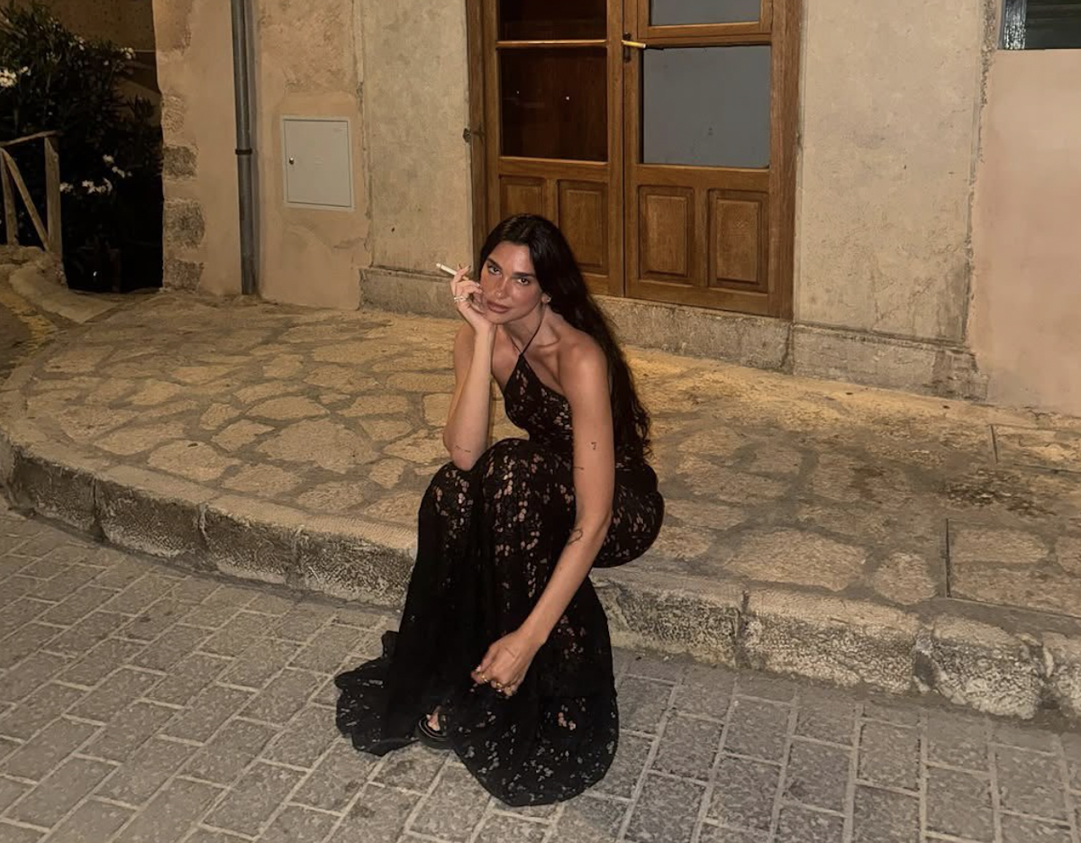 Are Cigarettes Back in Fashion? &ndash; Smoking is Chic Again Thanks to Celebs and Fashion