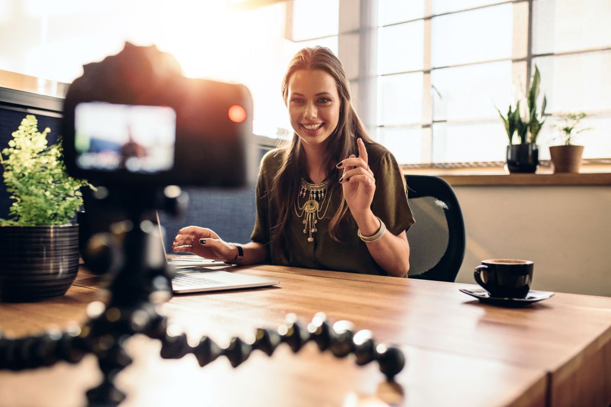 Young female vlogger recording content for her video blog.|businessman working office laptop portrait|scrolling|woman reading