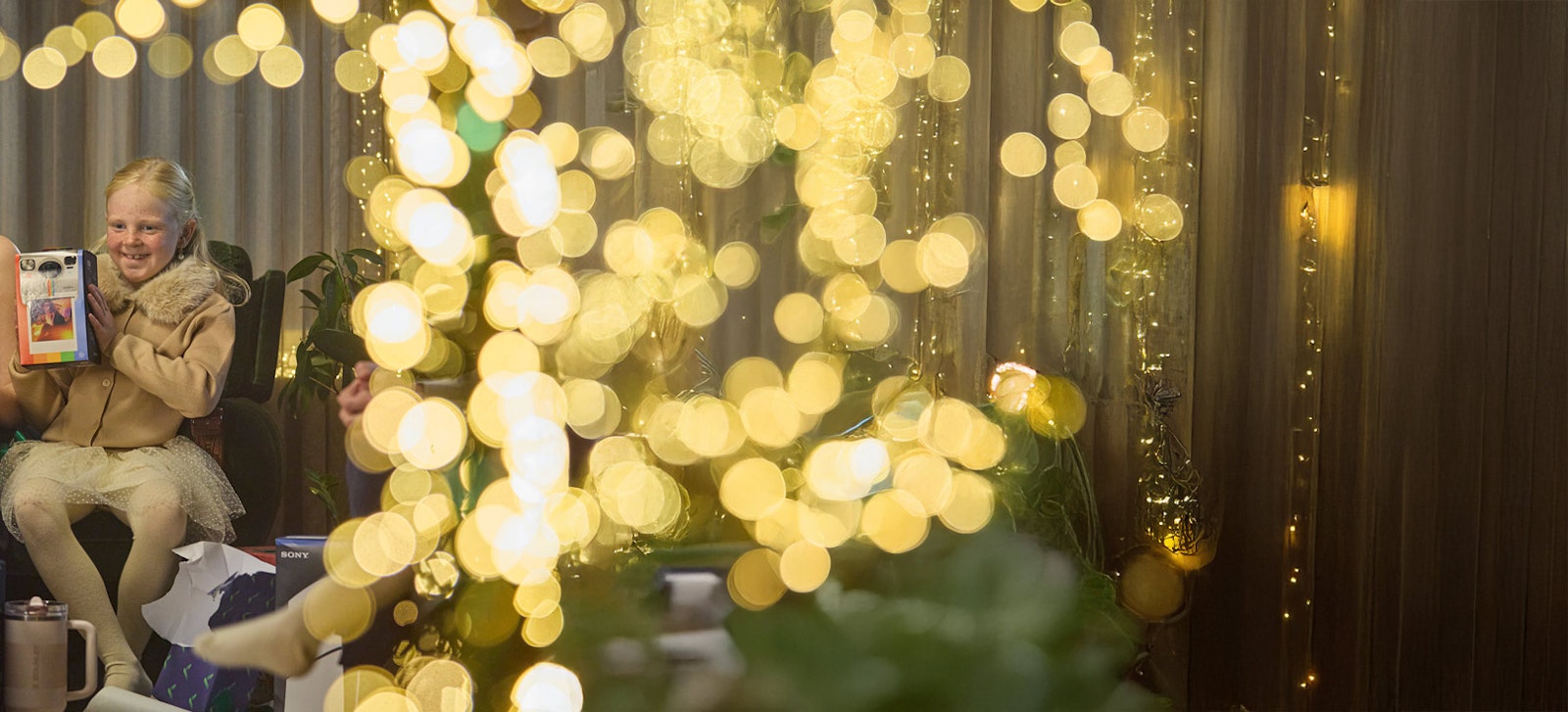 ELKO jól Stelpa með Polaroid