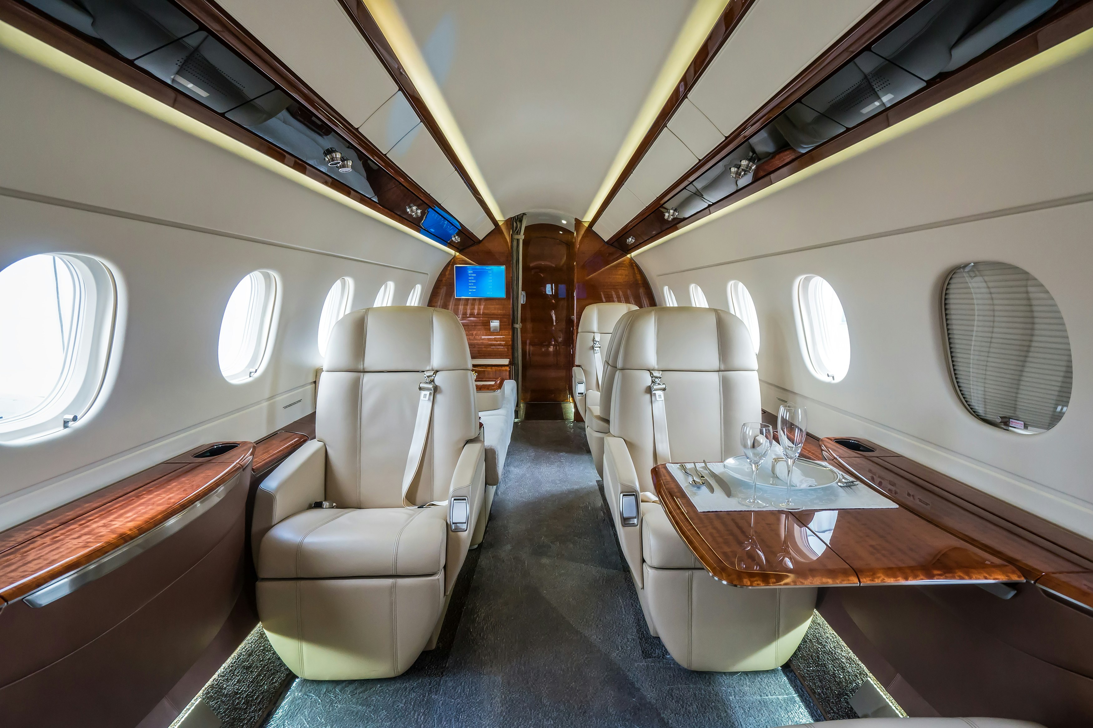1632582388-cabin-2.jpg?auto=formatu0026fit=cropu0026h=1080u0026w=810