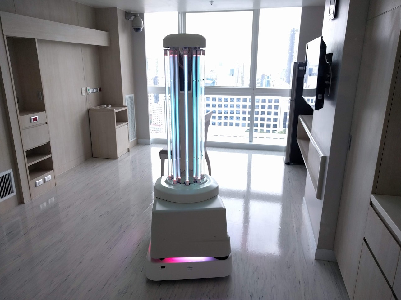 Danish robots fighting coronavirus in China