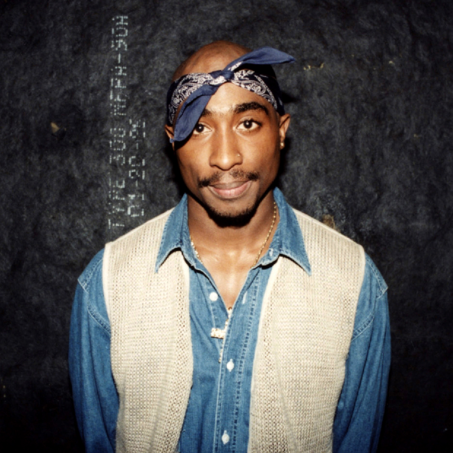 https://www.datocms-assets.com/40484/1631799835-1996tupac.jpg?auto=format