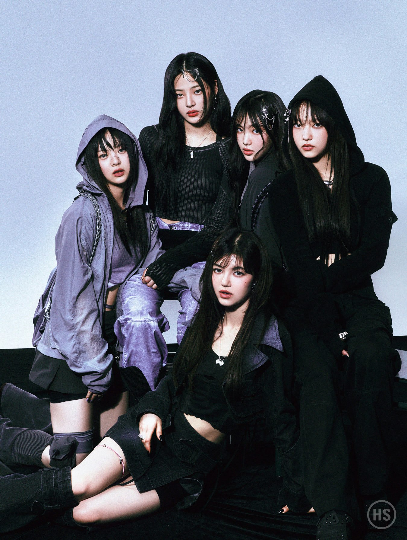 1685026181-hx31_newjeans_06.jpg?auto=format&max-w=1920