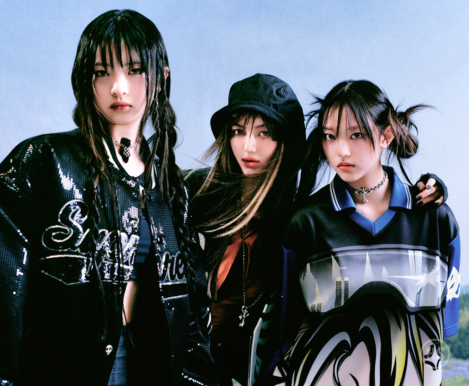 1685100191-hx31_newjeans_09-edited.png?auto=format&max-w=1920