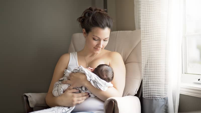 Sanctuary Plastic Surgery Blog | Can I Breastfeed with Breast Implants?