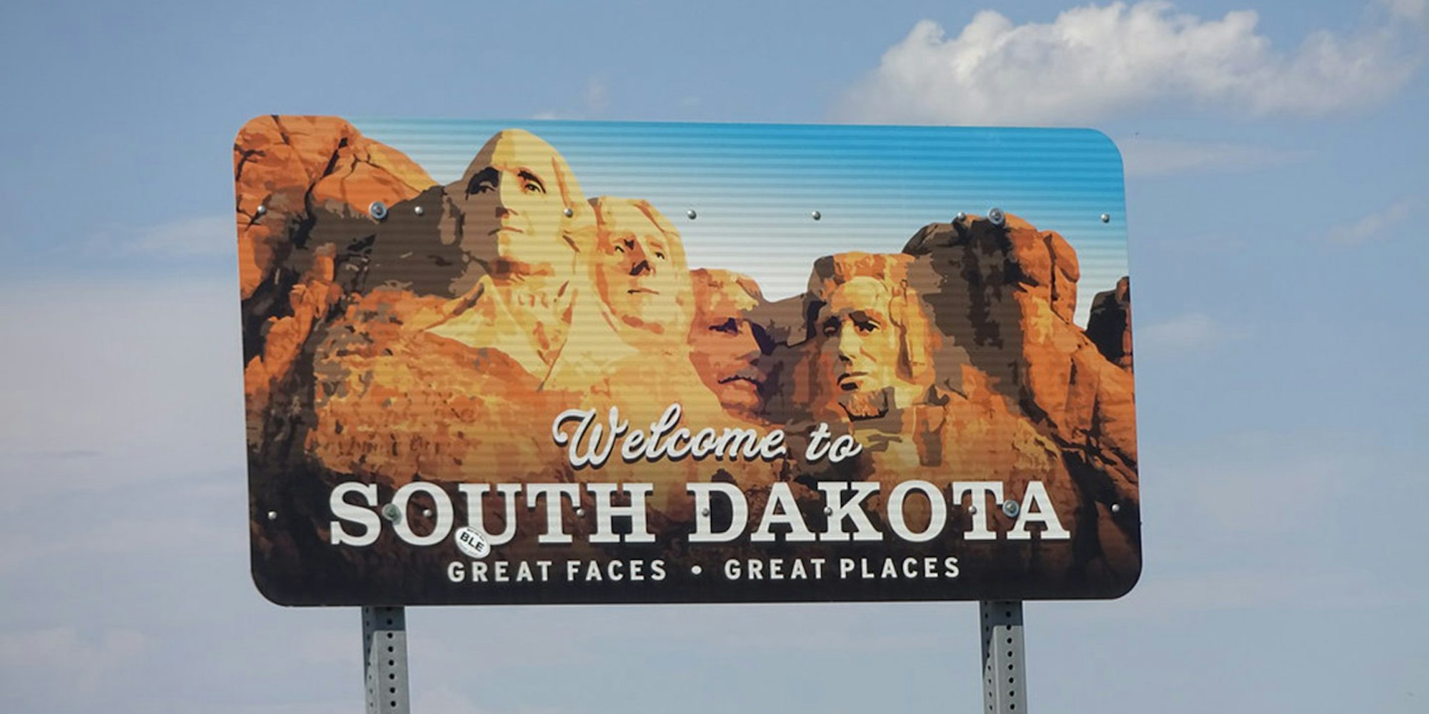 Cover Image for How to move to South Dakota