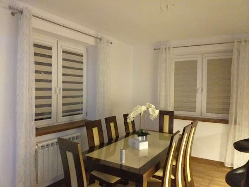 Klasyczne rolety do salonu