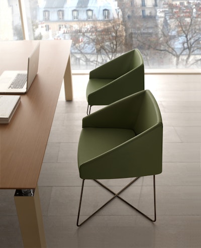 Hyway armchairs ideal to welcome in the office