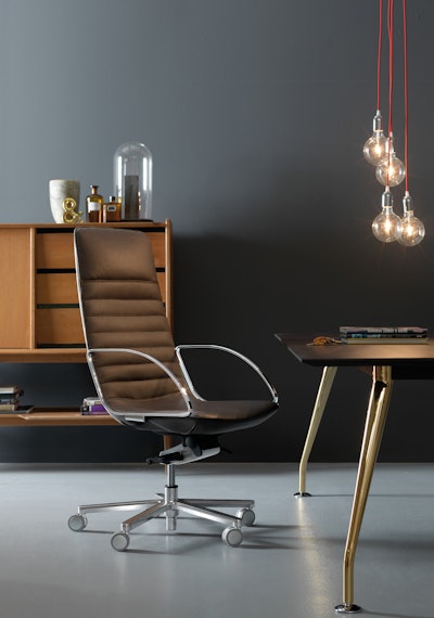 Amelie Slim armchair on wheels with high back Slim armchair with high swivel backrest in an elegant location