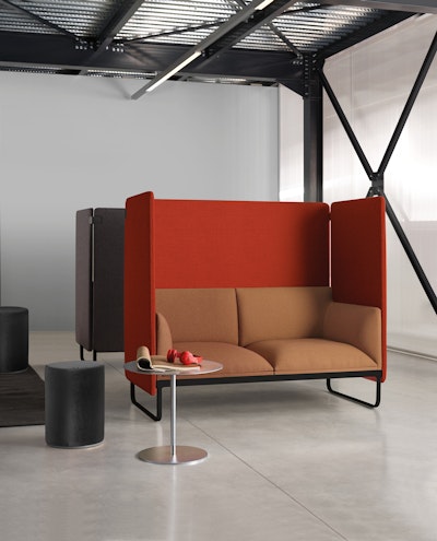 Example of arrangement of the Loft X sofa with sound-absorbing panels