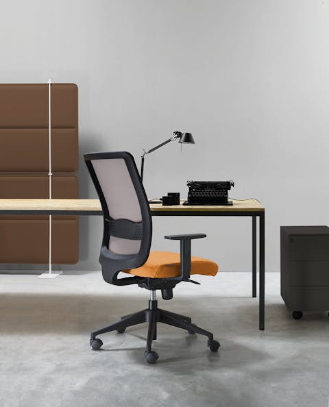 Link Operating armchair Link armchair placed in an operating environment