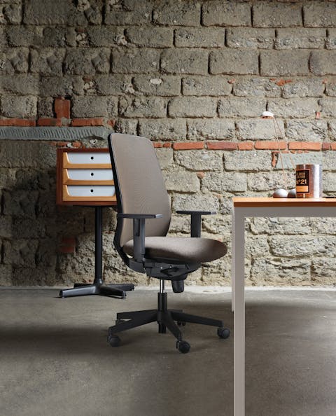 Speed seat: innovative design and high performance Example of office where the Speed Seat is placed