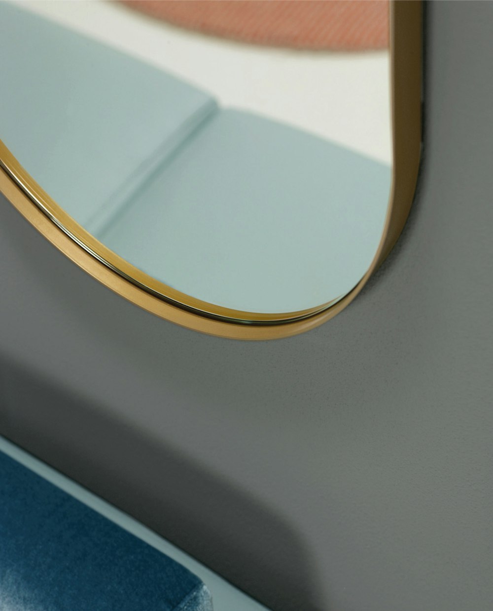 Focus su forma dello specchio Quinti