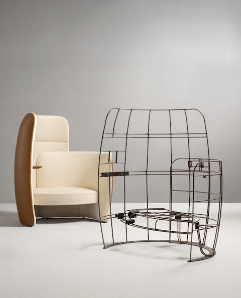 Poltrona Only Ju a guscio comfortevole e funzionale