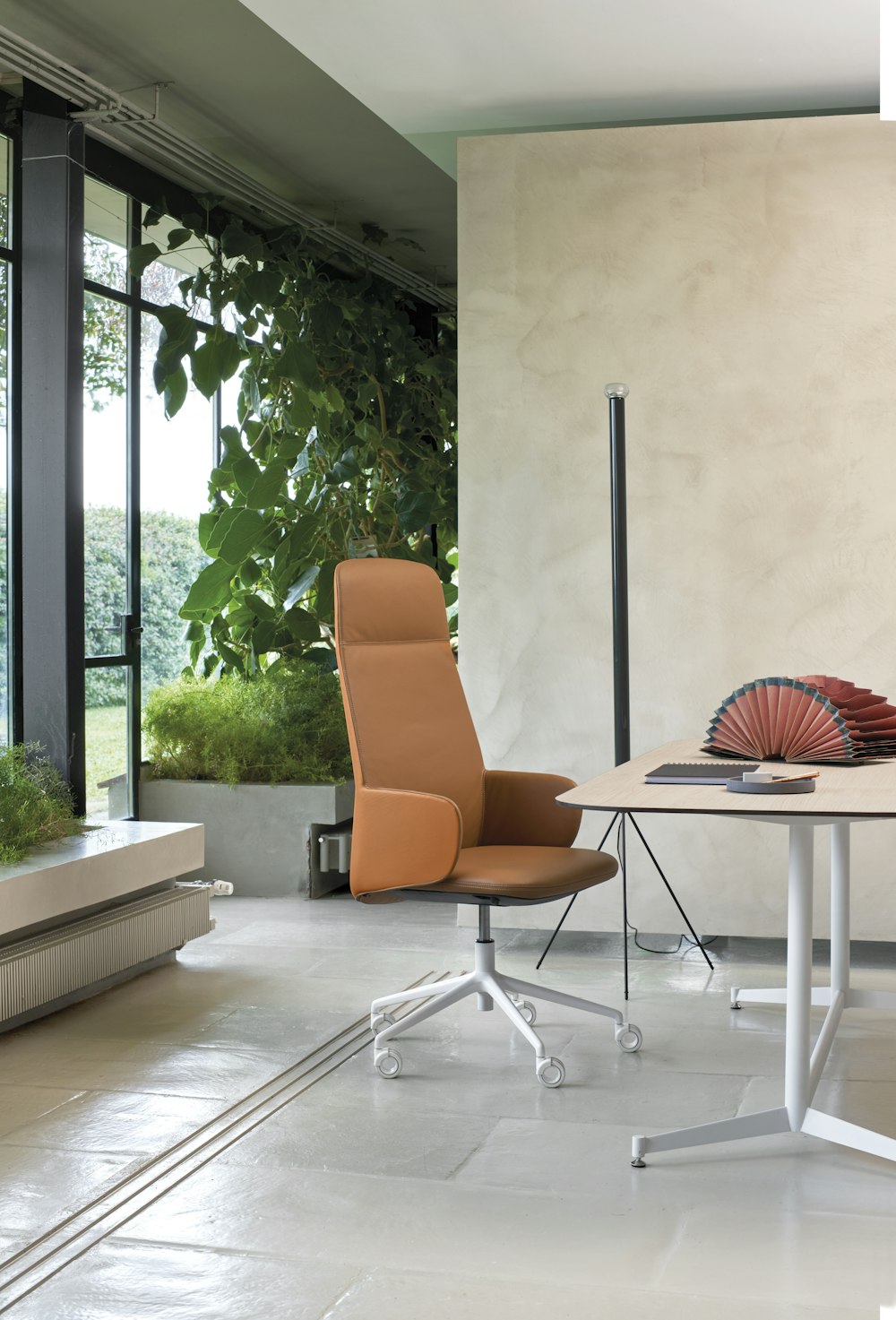 Sedia da ufficio confortevole ed adattabile