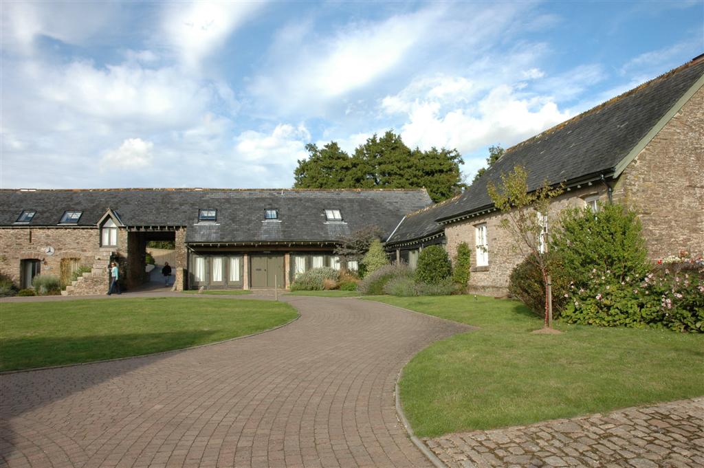 Longclose Farm Barn Conversions