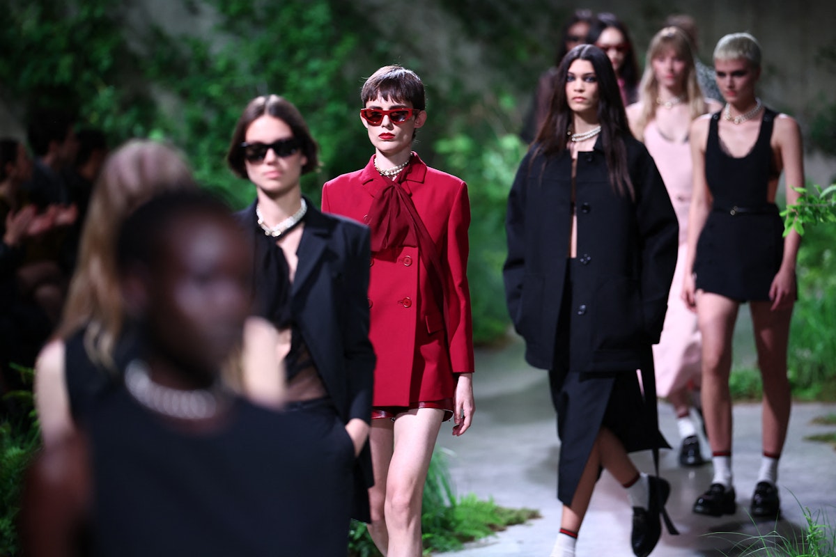 Gucci, the Cruise 2025 fashion show at Tate Modern and the new Gucci  Blondie bag