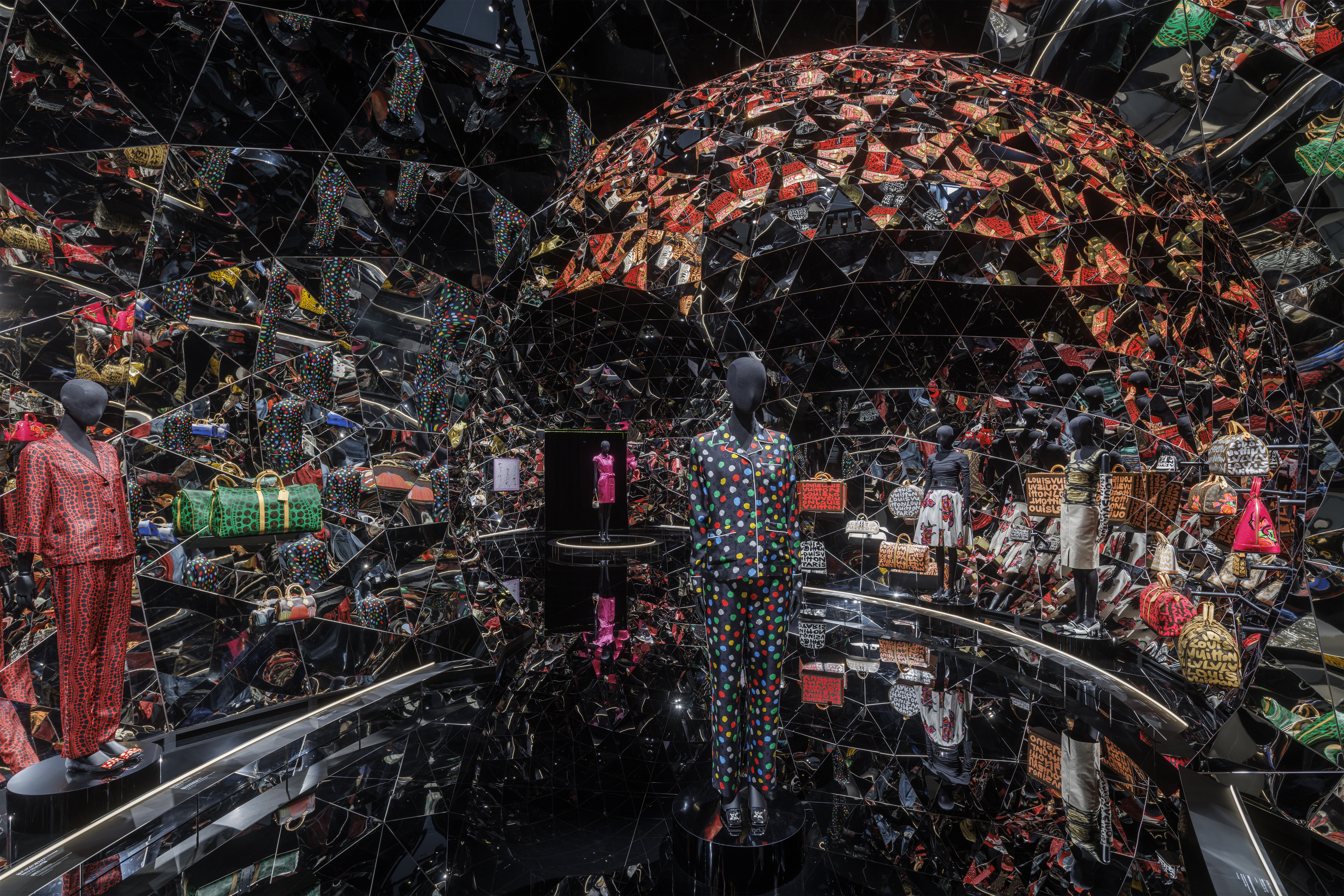 Louis Vuitton in Osaka: A Dual Journey of Heritage and Infinity