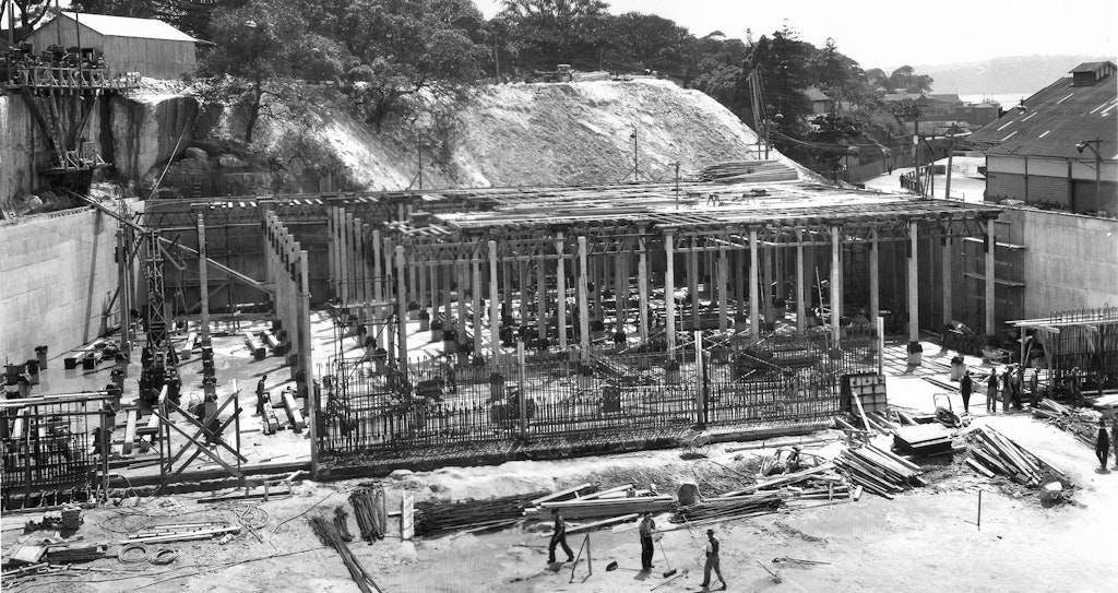 The building of the oil tanks.