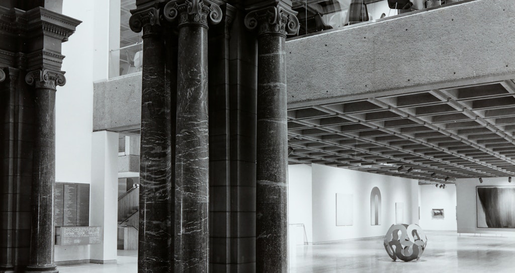 Max Dupain, the entrance court of the Art Gallery of NSW