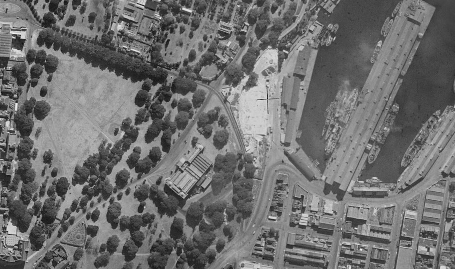 View from above of the Art Gallery and Woolloomooloo Bay, and the not-yet-turfed roof of the two oil tanks