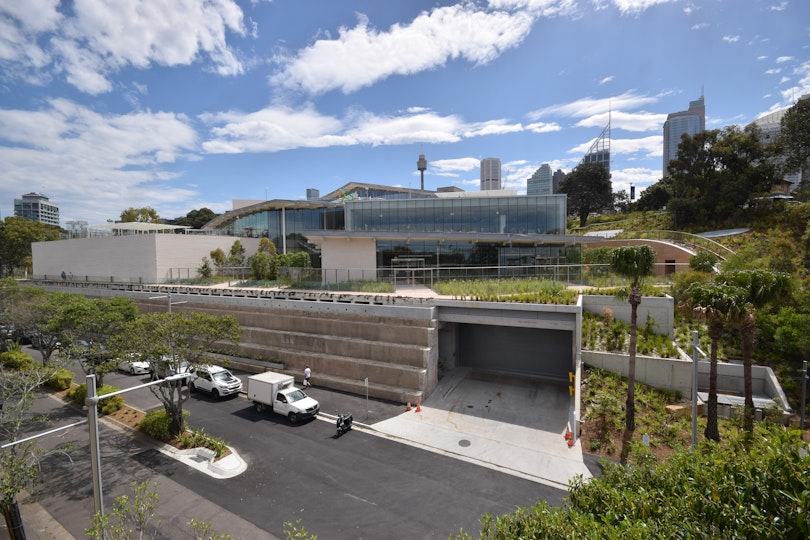 Photo of the new building looking west © Art Gallery of New South Wales