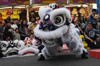 Qing Fong Lion Dance Team, image courtesy the performers