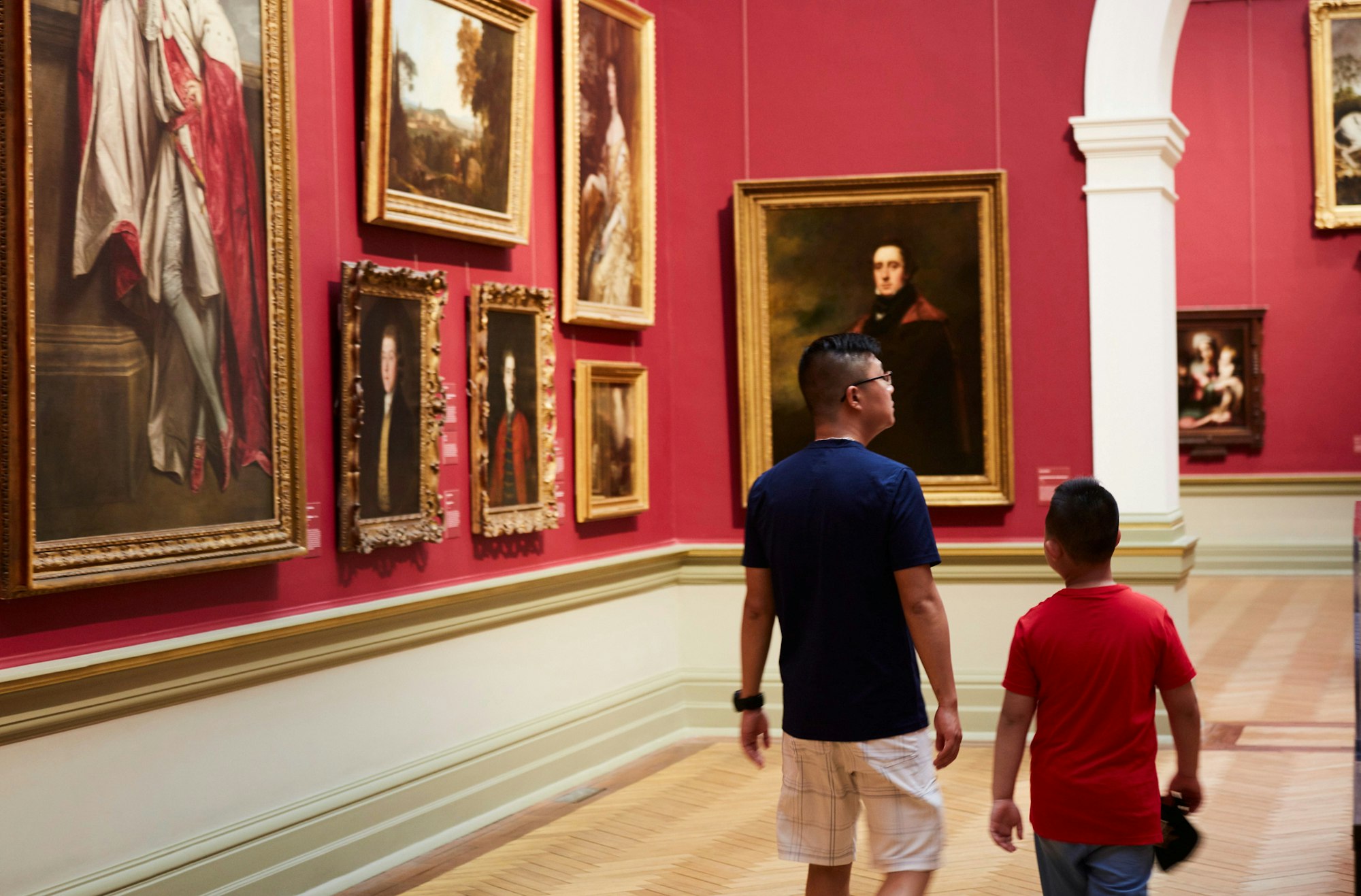 Visitors in the Grand Courts at the Art Gallery of New South Wales