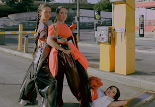 Haiku Hands, photo: Bronte Godden