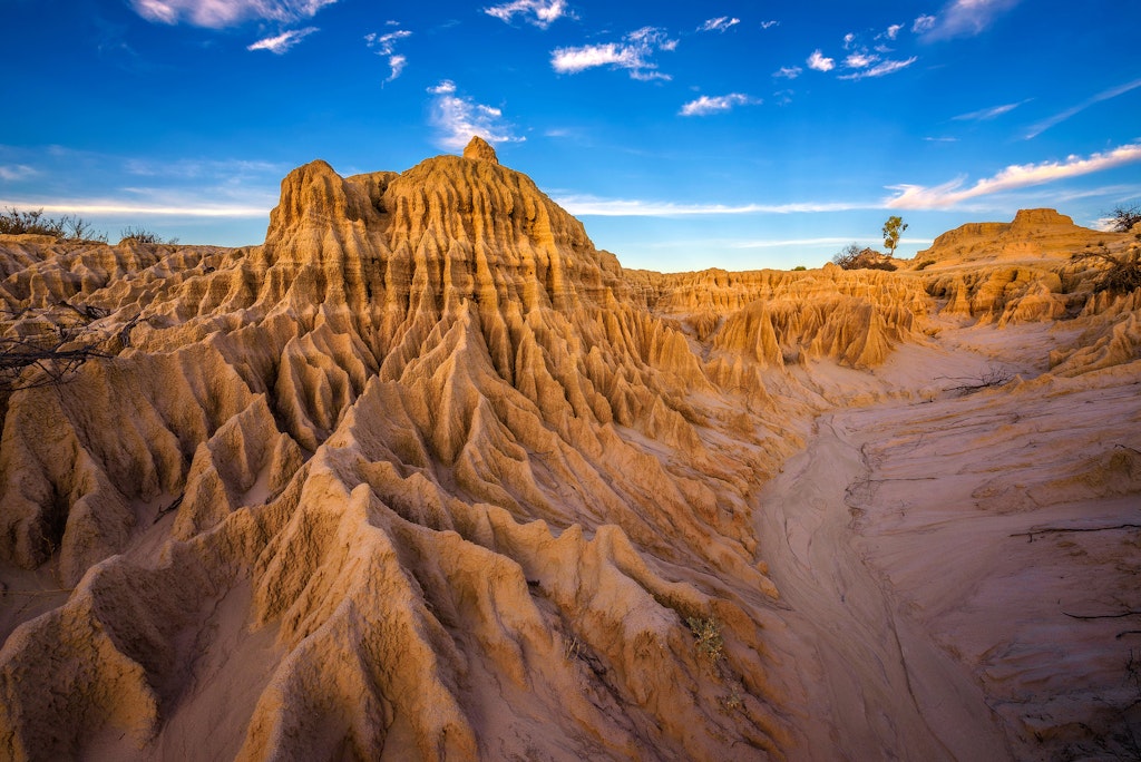 Walls of China in Mungo National Park