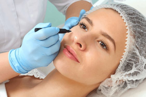 Image related to an article providing information to underage patients considering plastic surgery