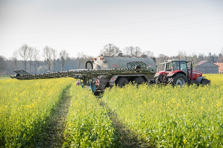 fertilizare, îngrășământ natural, agricultură.