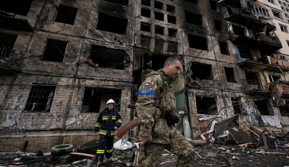 Kiev  cladire distrusa