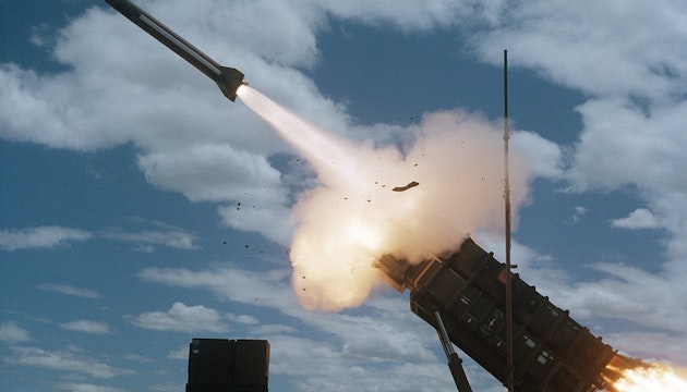 Rachetă trasă în directia unei ținte din aer 