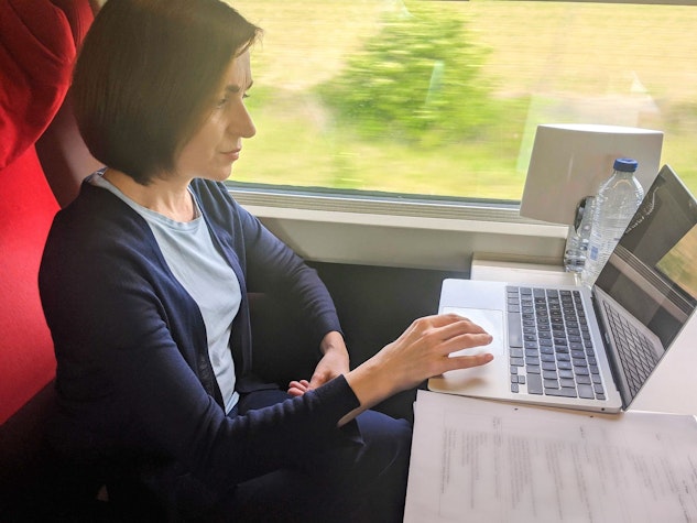 Maia Sandu, călătorie cu trenul de la Bruxelles la Paris 